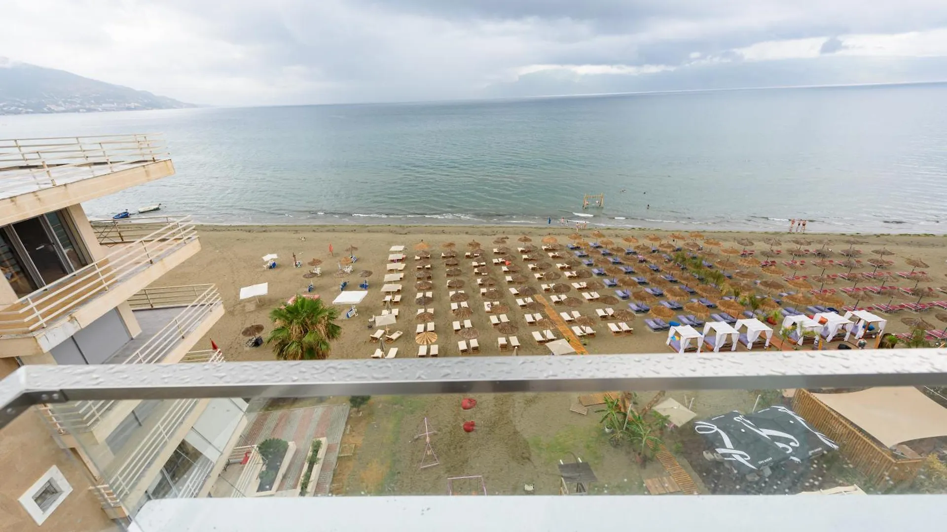 Sea & Sand Vlorë 4*,