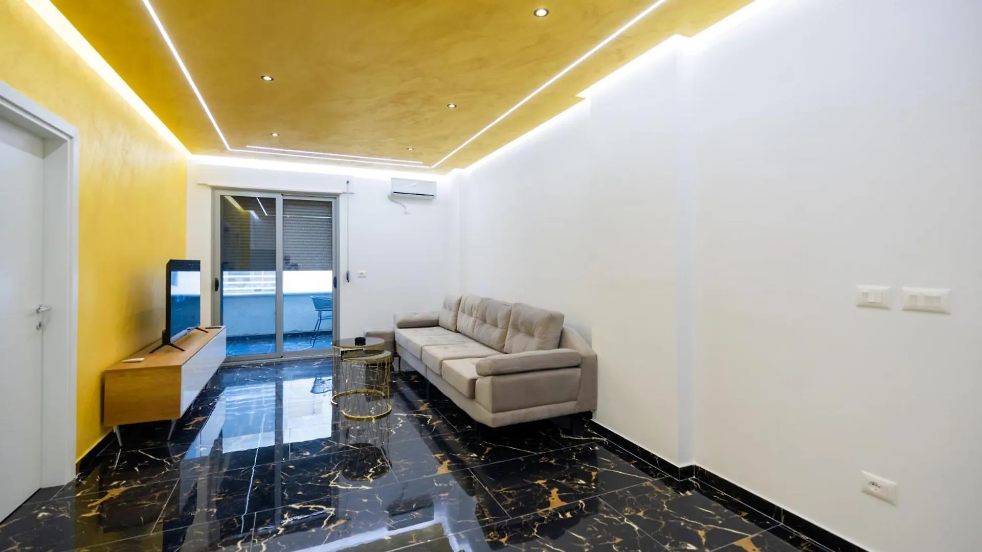 Hotel Sea & Sand Vlore