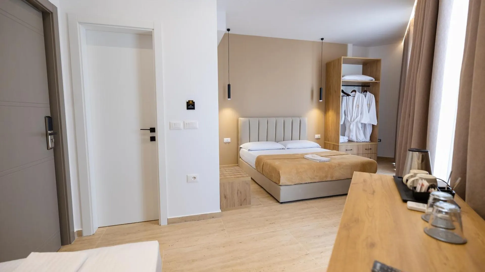 Hotel Sea & Sand Vlore